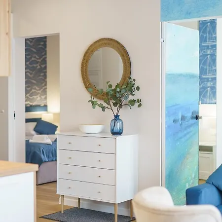 Sunset Ii, Nadmorska 104