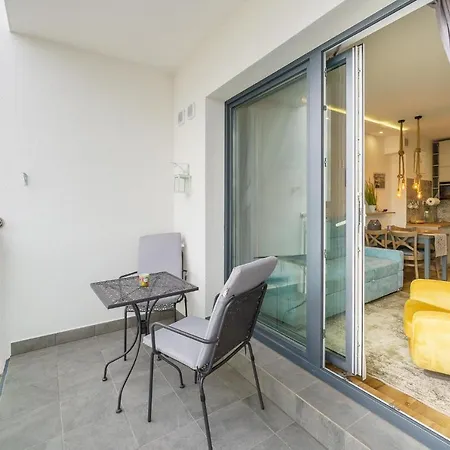 Sunset Ii, Nadmorska 104 *