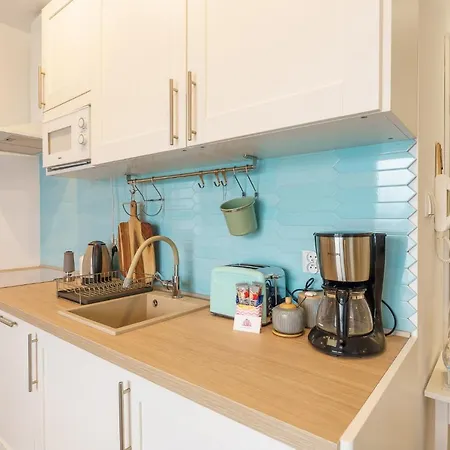 Sunset Ii, Nadmorska 104