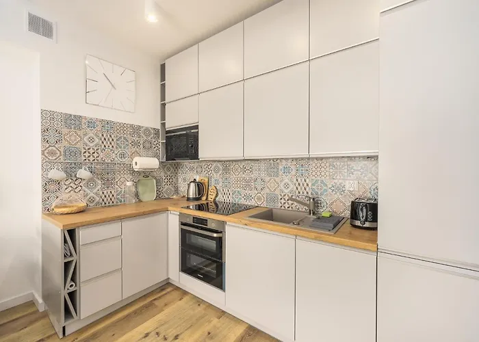 Sunset Ii, Nadmorska 104 *