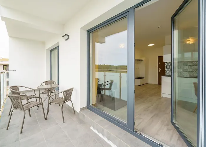 Sunset Ii, Nadmorska 104