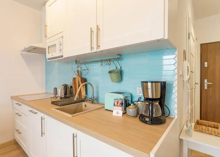 Sunset Ii, Nadmorska 104