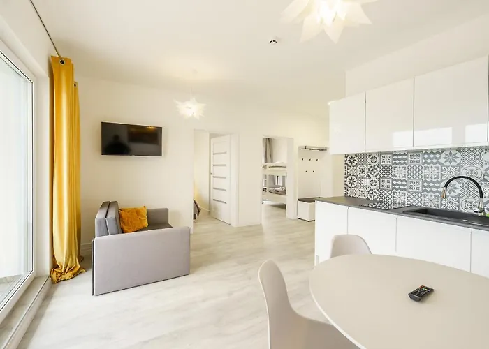 Sunset Ii, Nadmorska 104